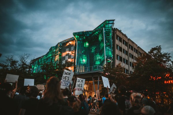 Maximize your campaigns with hlr lookup for mobile verification